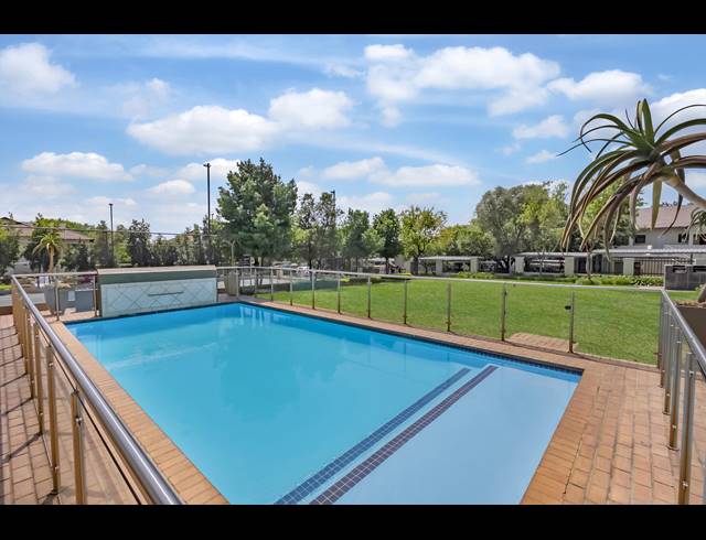 2 BEDROOM APARTMENT FOR SALE IN MAROELADAL